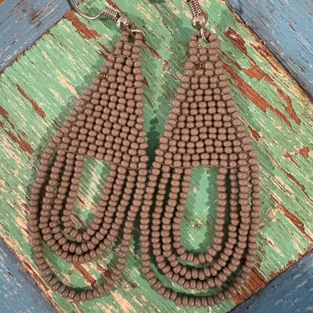 👑CROWNED Free Beaded Earrings